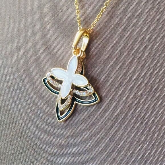 Layered Flower Charm Pendant Long Necklace NWT - Picture 4 of 9